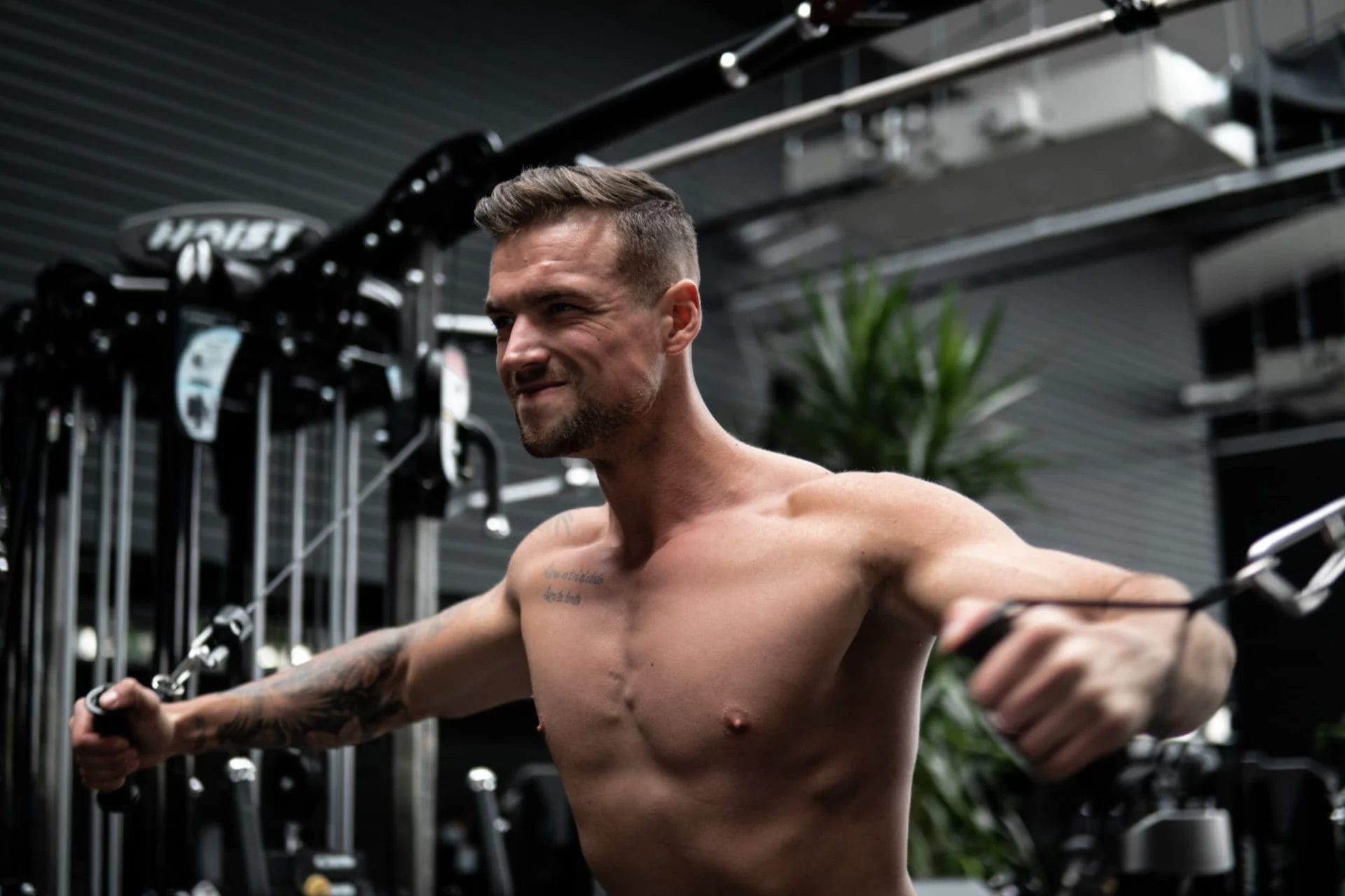 The Ultimate Workout Routine For Building Muscle: Expert Tips